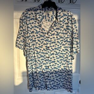 Carribean NWT Blue and White Palm Tree Shirt
